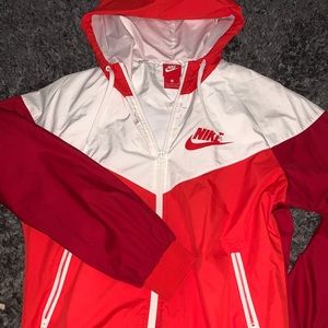 NIKE WINDBREAKER (Red)
